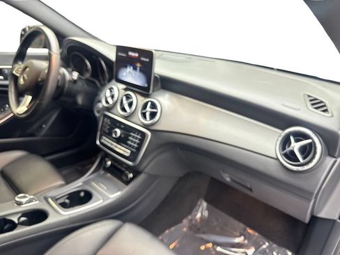 Used 2019 Mercedes-Benz CLA 250 4MATIC image 48