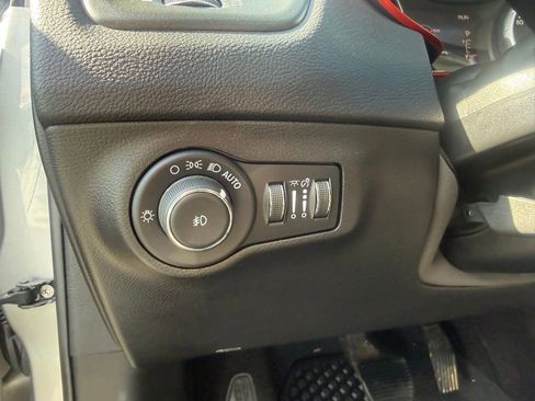Used 2021 Jeep Compass Trailhawk AWD/4WD image 14