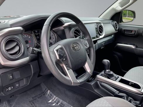 Used 2022 Toyota Tacoma SR5 w/ SR5 Appearance Package (SM) AWD/4WD image 14