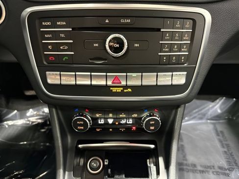Used 2019 Mercedes-Benz GLA 250 4MATIC image 24