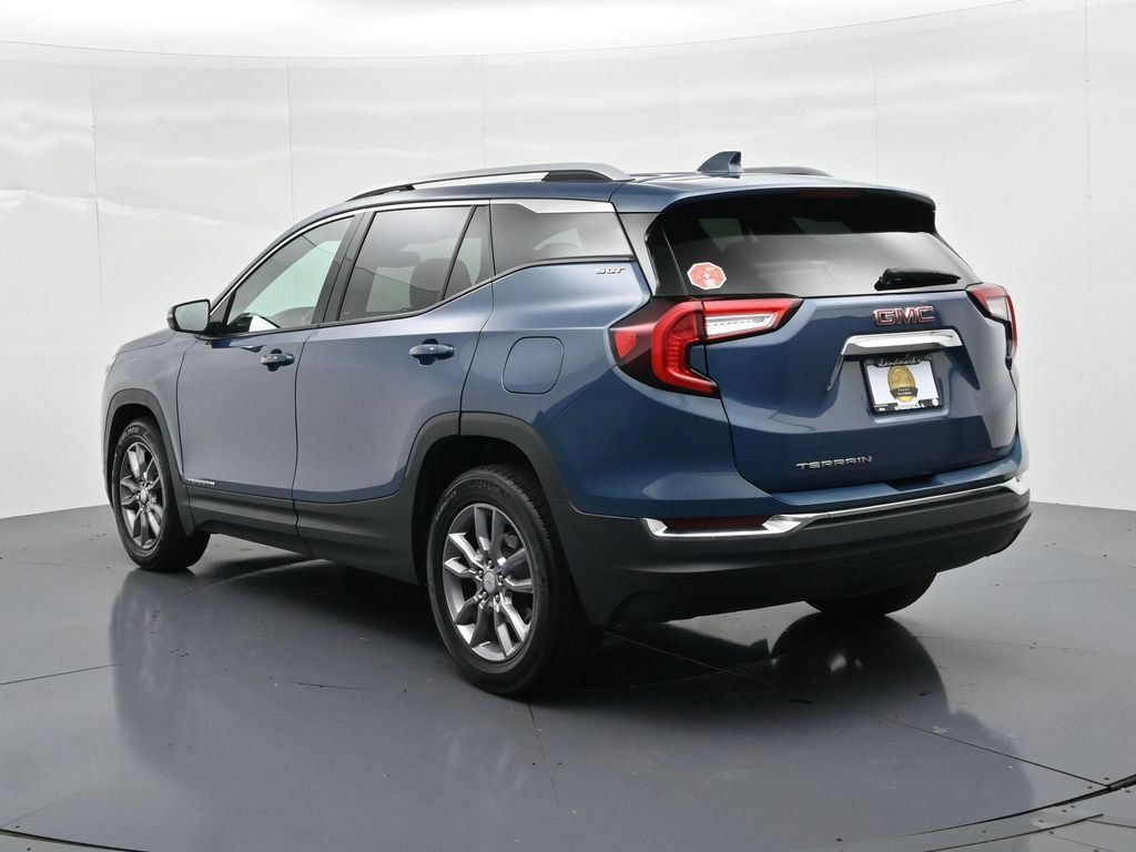 Used 2024 GMC Terrain SLT FWD image 7