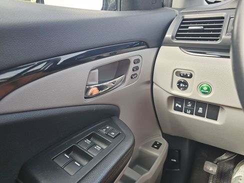 Used 2020 Honda Pilot Touring image 31