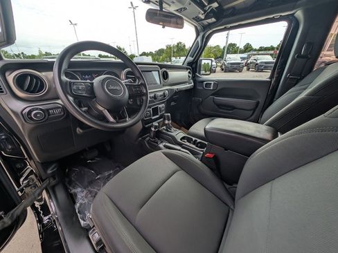 Used 2020 Jeep Wrangler Sport image 13