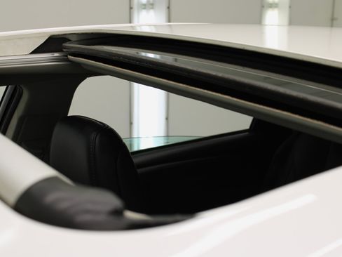 Used 2016 Toyota Avalon Touring image 26