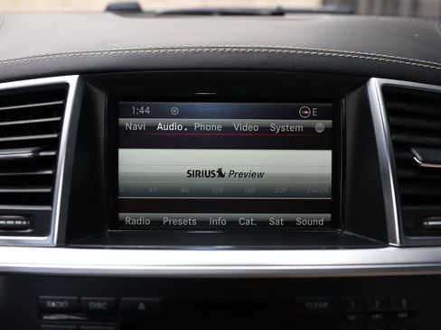 Used 2015 Mercedes-Benz GL 63 AMG 4MATIC image 49