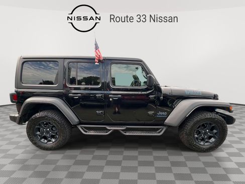 Used 2023 Jeep Wrangler Unlimited w/ Cold Weather Group AWD/4WD image 5