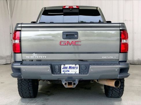 Used 2017 GMC Sierra 2500 Denali w/ Duramax Plus Package AWD/4WD image 4