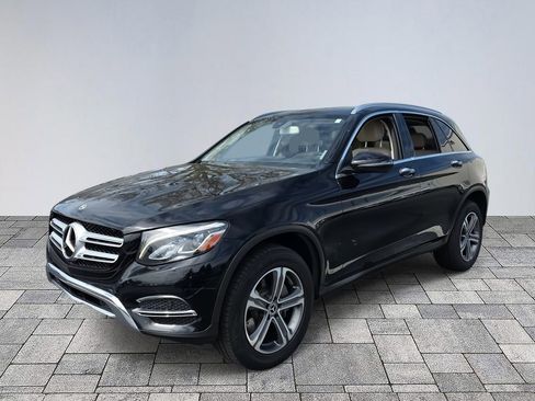 Used 2018 Mercedes-Benz GLC 300 GLC  300 image 3