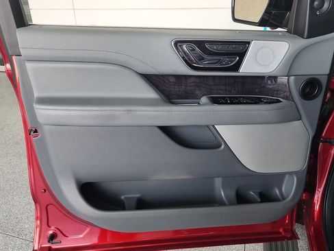 Used 2019 Lincoln Navigator L Reserve w/ Cargo Package image 22