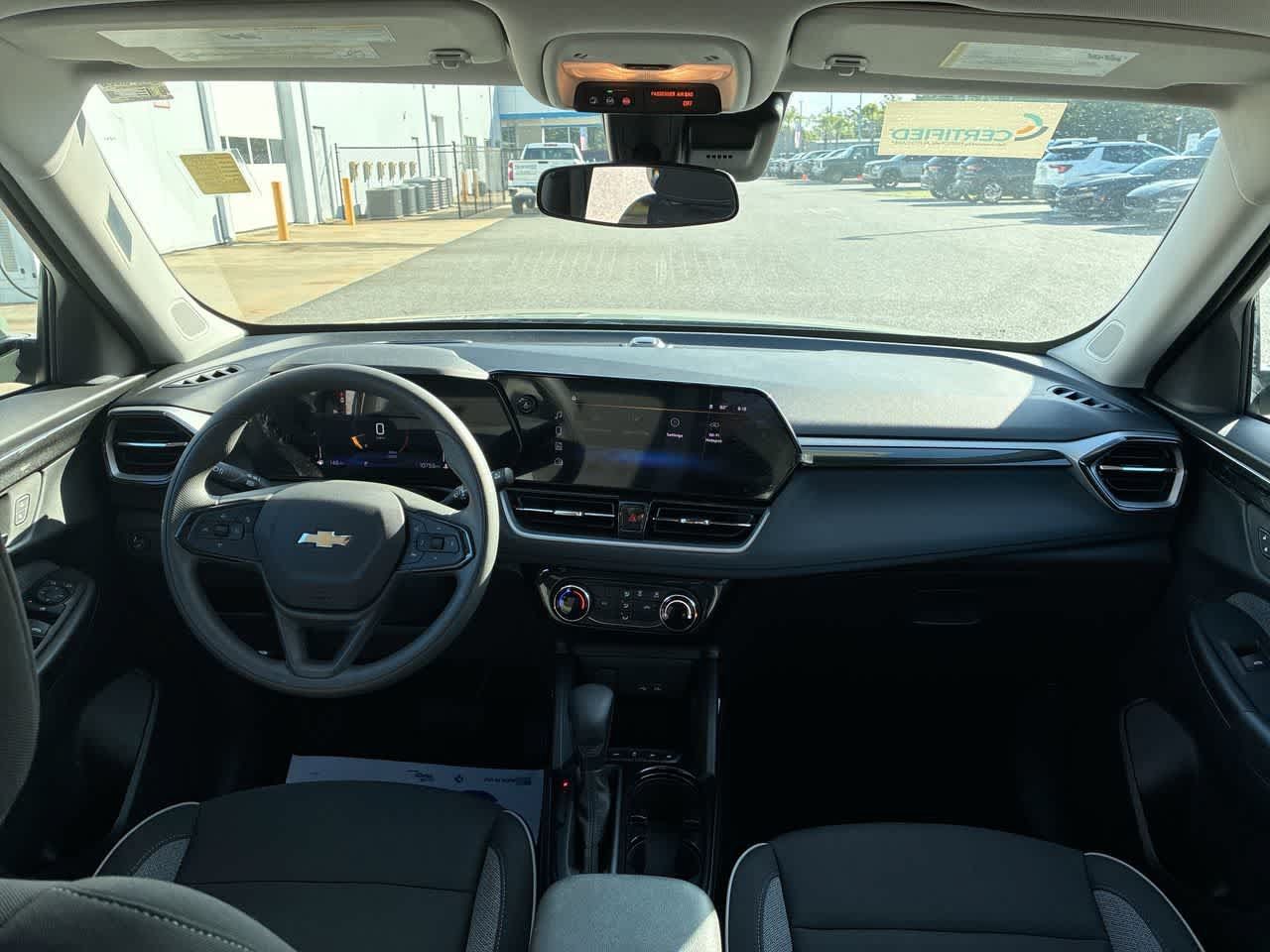 Used 2025 Chevrolet TrailBlazer LT FWD image 19