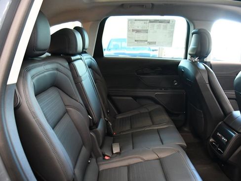 Used 2026 Lincoln Nautilus Reserve image 18