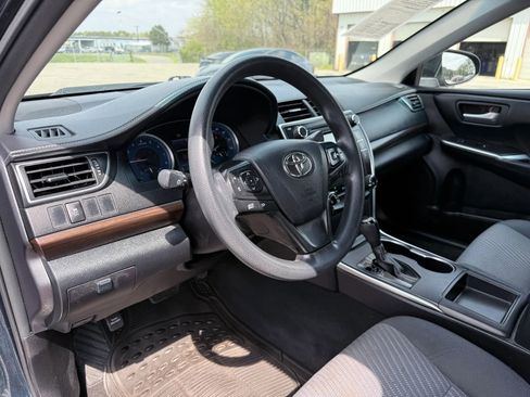Used 2016 Toyota Camry LE FWD image 17