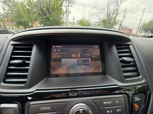 Used 2015 Nissan Pathfinder SV AWD/4WD image 17