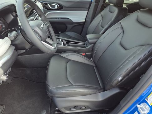 New 2026 Jeep Compass Limited image 7