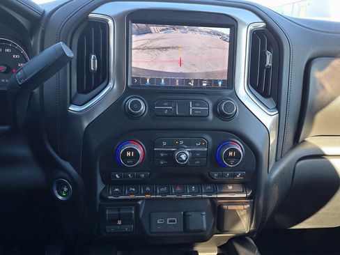 Used 2019 Chevrolet Silverado 1500 LTZ w/ LTZ Premium Package image 18