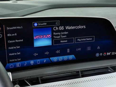 Used 2025 Cadillac Optiq Luxury 2 w/ LPO, Floor Liner Package AWD/4WD image 14