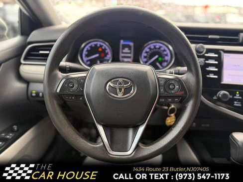 Used 2019 Toyota Camry LE image 24