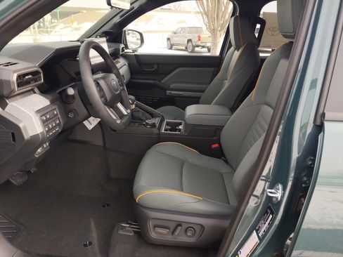 New 2026 Toyota 4Runner Trailhunter image 15