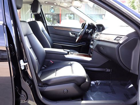 Used 2014 Mercedes-Benz E 250 BlueTEC Sedan image 17