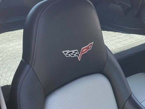 Used 2007 Chevrolet Corvette Coupe w/ Preferred Equipment Group RWD image 15