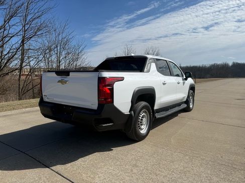 Used 2025 Chevrolet Silverado EV W/T image 3