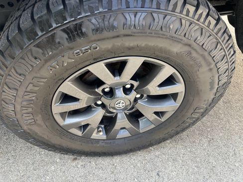 Used 2021 Toyota Tacoma SR5 image 28