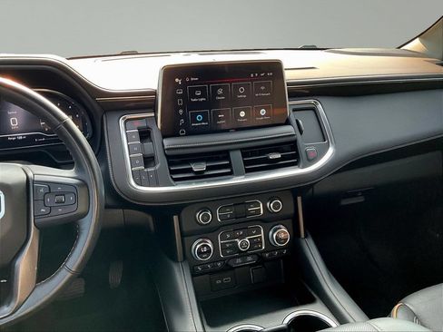 Used 2022 GMC Yukon XL AT4 AWD/4WD image 11