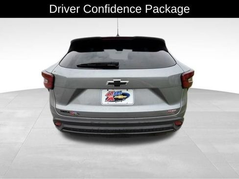 Used 2024 Chevrolet Trax RS w/ Driver Confidence Package FWD image 6