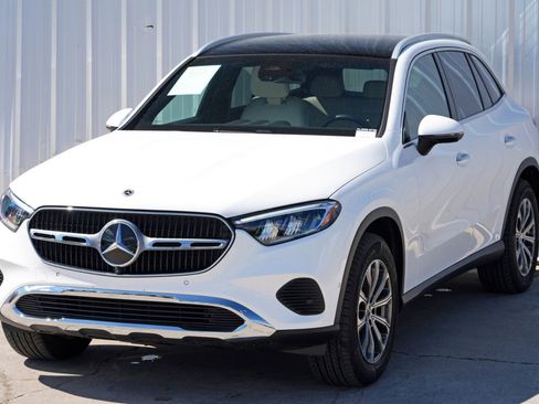 Used 2024 Mercedes-Benz GLC 300 GLC 300 w/ Exclusive Trim Pack image 53