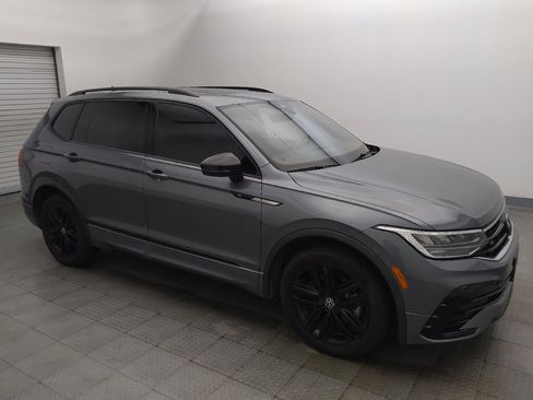 Used 2022 Volkswagen Tiguan SE R-Line FWD image 11