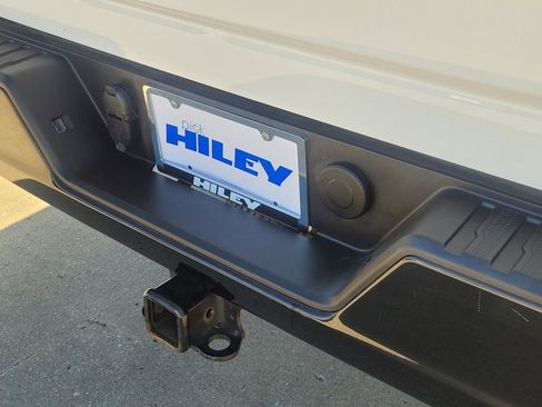 Certified 2024 Chevrolet Silverado 2500 Custom w/ Custom Convenience Package image 5