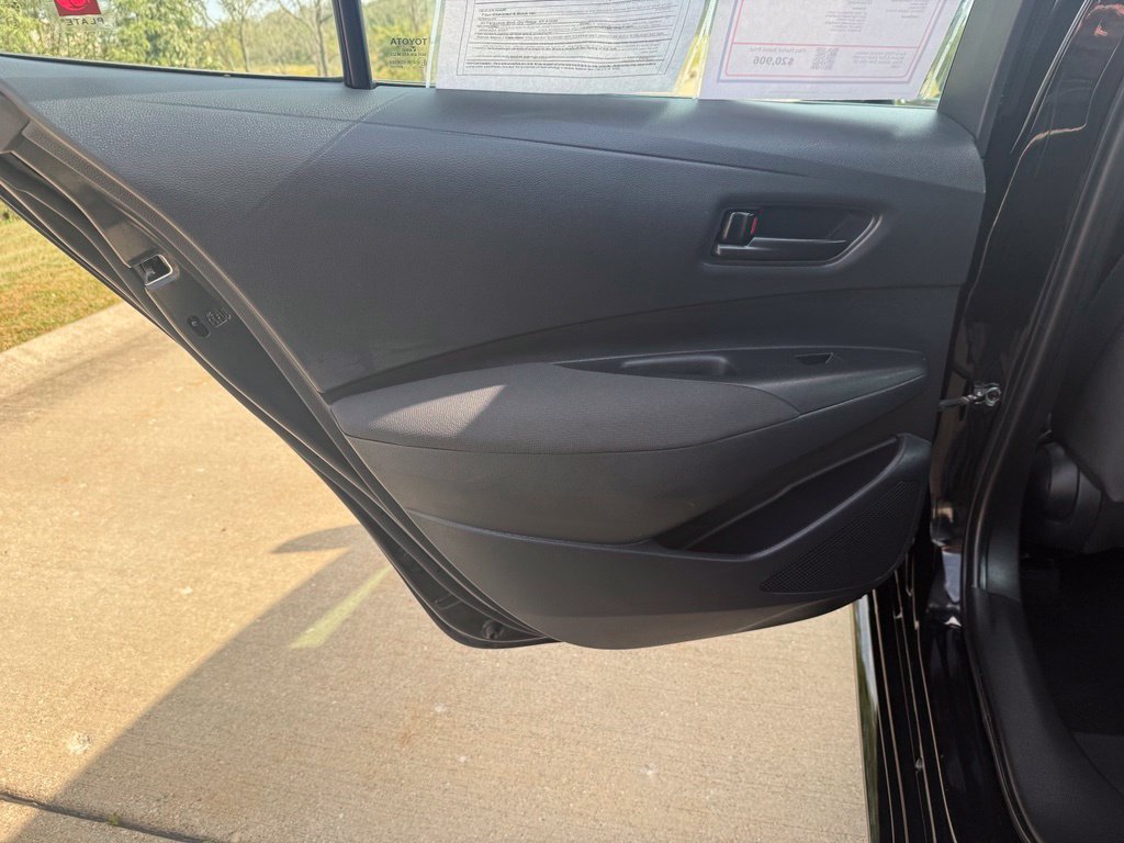 Used 2024 Toyota Corolla LE FWD image 10