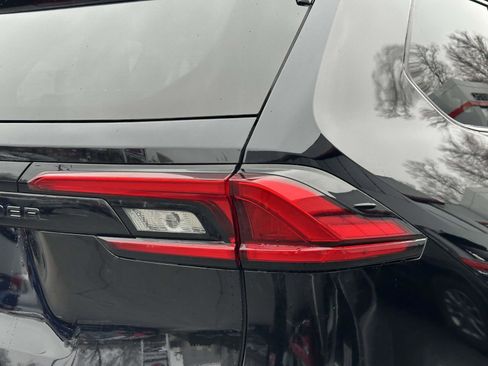 Used 2024 Toyota Grand Highlander XLE image 11