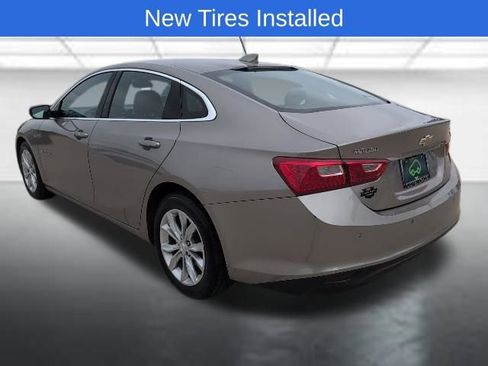 Used 2024 Chevrolet Malibu LT FWD image 2