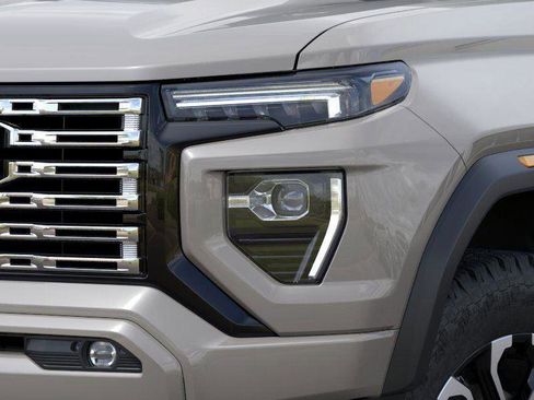 New 2026 GMC Canyon Denali image 25