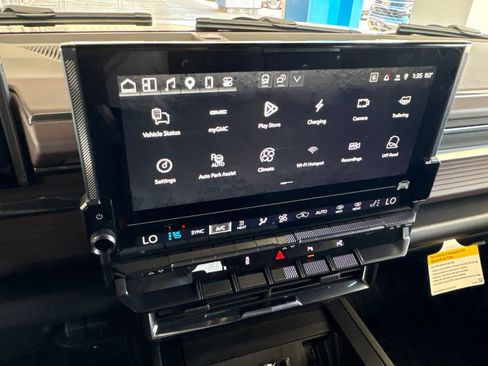 New 2026 GMC Hummer EV SUV w/ LPO, Dark Essentials Package AWD/4WD image 27