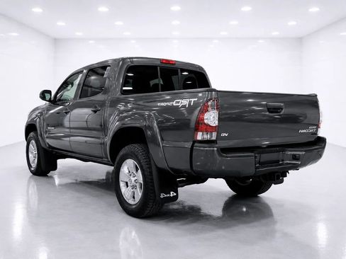 Used 2015 Toyota Tacoma 4x4 Double Cab w/ TRD Sport Package image 3