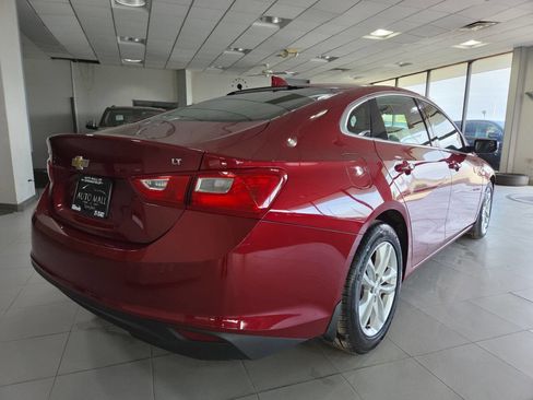 Used 2017 Chevrolet Malibu LT FWD image 7