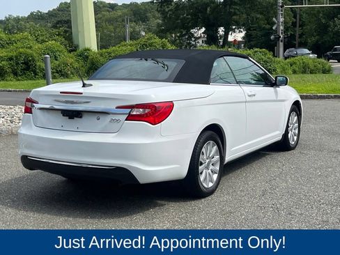 Used 2014 Chrysler 200 Touring FWD image 7