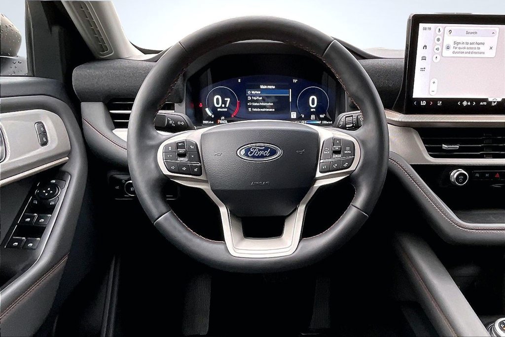 Used 2026 Ford Explorer Active w/ Active Comfort Package RWD image 10