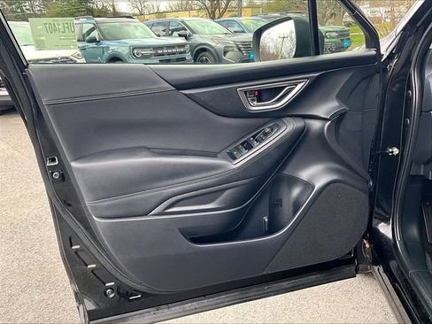 Used 2022 Subaru Forester Premium AWD/4WD image 19