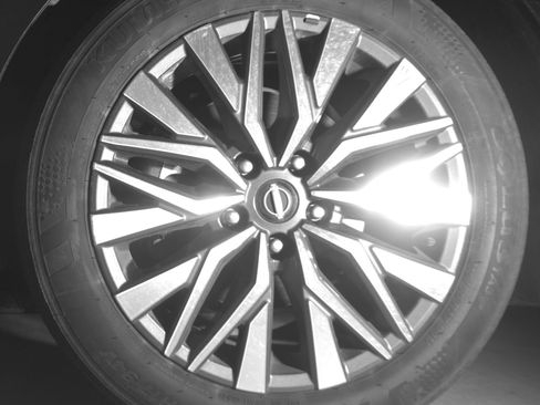 Used 2025 Nissan Altima 2.5 SV image 12