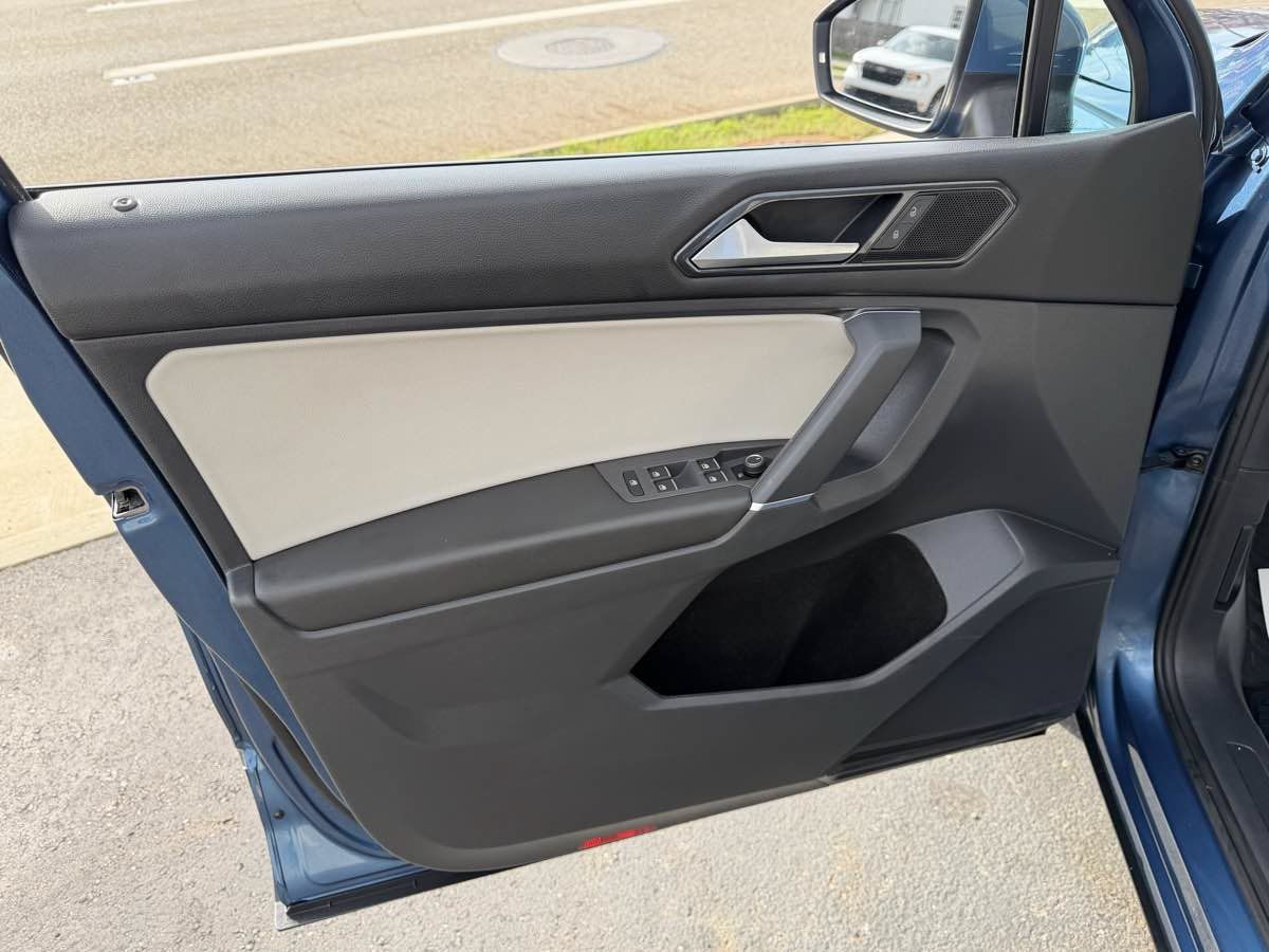 Used 2018 Volkswagen Tiguan S FWD image 13