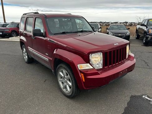Used 2012 Jeep Liberty Sport image 4