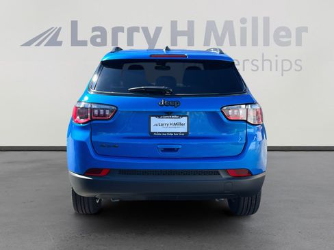 New 2026 Jeep Compass Latitude image 4