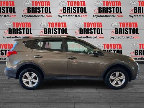 Used 2014 Toyota RAV4 XLE image 2