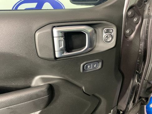 Used 2022 Jeep Wrangler Unlimited Rubicon w/ Safety Group AWD/4WD image 14