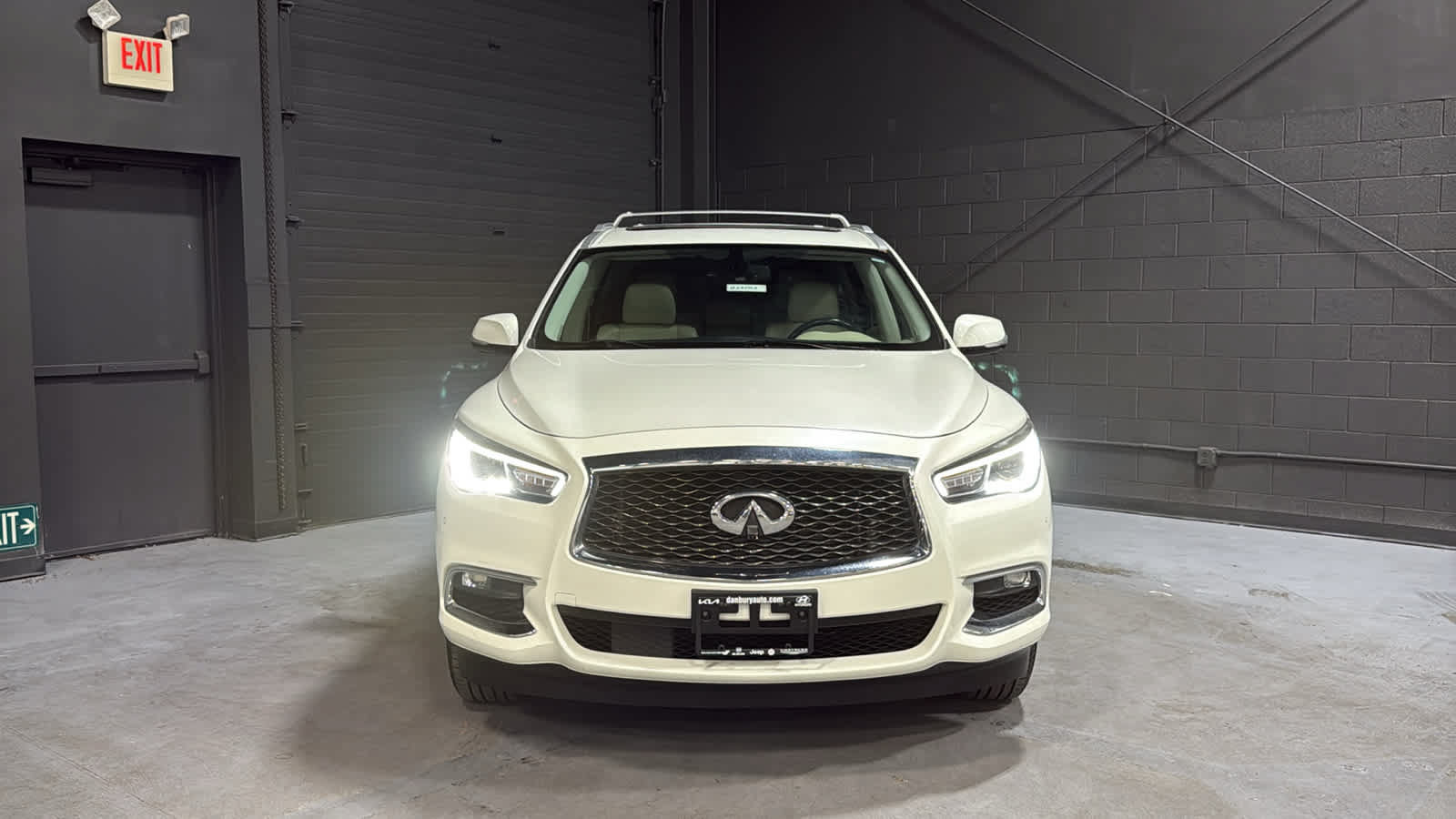 Used 2020 INFINITI QX60 Luxe w/ Essential Package AWD/4WD image 2