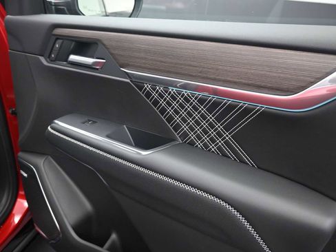 New 2026 GMC Acadia Denali w/ Super Cruise Package image 17