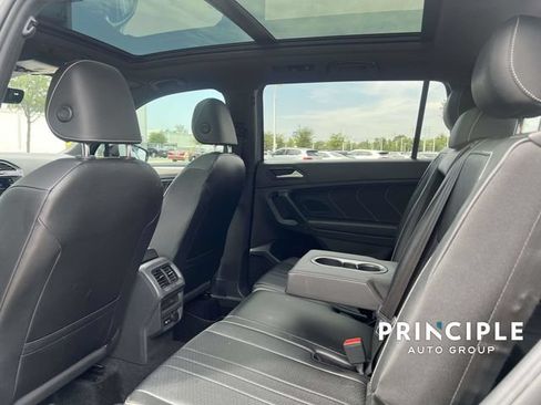 Used 2023 Volkswagen Tiguan SE FWD image 25